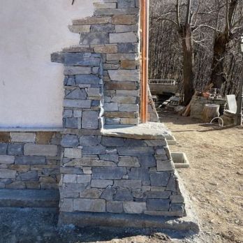 Fusione di Tradizione e Modernità: Restauro in Alta Valtellina