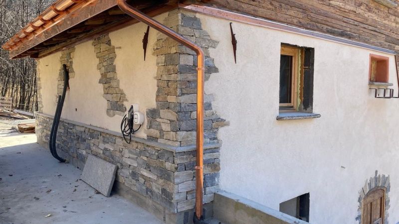 Fusione di Tradizione e Modernità: Restauro in Alta Valtellina