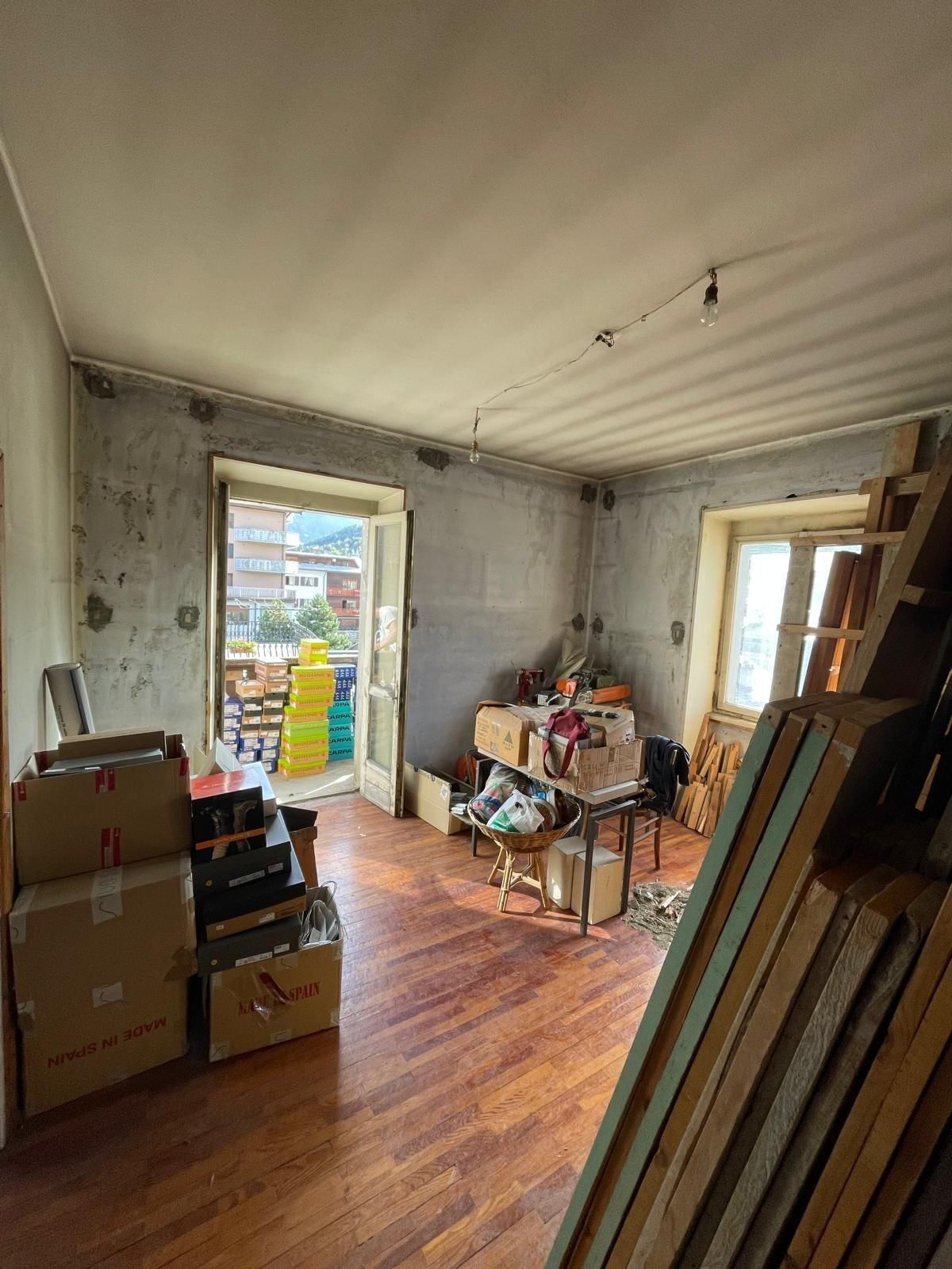 Ristrutturazione interna in appartamento nel centro storico del paese di Bormio